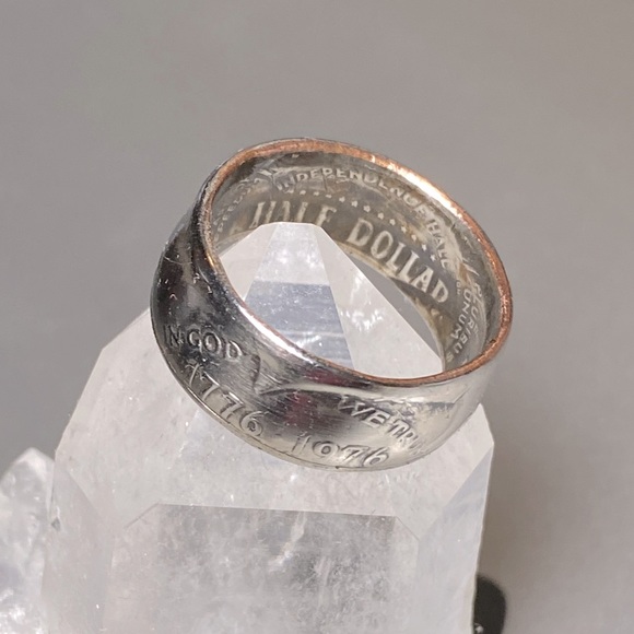Bicentennial Half Dollar Coin Ring - Picture 6 of 10